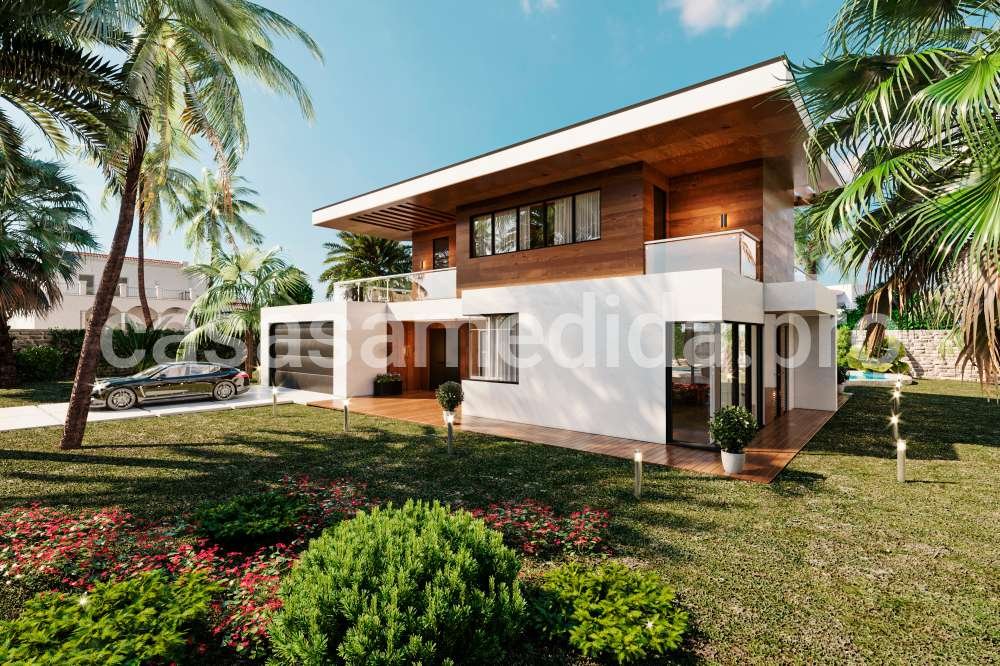 Casa prefabricada de dos plantas de líneas rectas y estilo contemporáneo, tejado plano, fachada exterior mixto de mortero revoco y madera ranurada de primera calidad. La planta baja tiene un amplio porche y planta primera tiene una amplia terraza cubierta y una amplia terraza semicubierta. Las ventanas grandes permiten tener la casa con luz solar todo el día. La casa dispone de un amplio gaje.