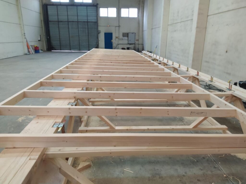 Estructura de madera tipo entramado para casa prefabricada fabricada en taller